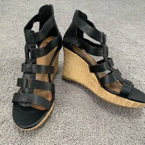 Brash straw wedges. Super comfortable and stylish!!!